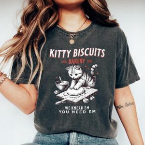 Cat Biscuit Tshirts, Kutty Biscuits Bakery Retro Graphic Tee, Funny Baking Gifts for Her, Shirts Women, Graphic Cotton, Cat Lover Baker Tshirt.