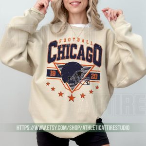 Chicago Football Vintage Sweatshirt T-Shirt,Retro Chicago Bear Football Sweatshirt