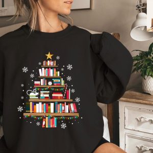 Books Christmas Tree Sweatshirt - Teacher Christmas Sweater, Funny Christmas Sweatshirt