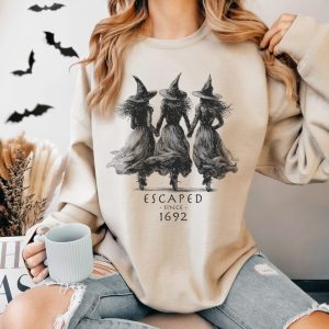 Halloween Shirt 1692 Salem Witch Sweatshirt Halloween Hoodie Mystical Witchy T-Shirt