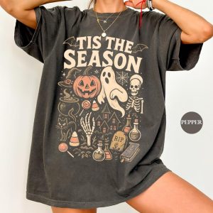 Vintage Halloween Comfort Colors® T Shirt | Retro 'Tis The Season Skeleton Pumpkin Ghost Halloween TShirt | Y2K Halloween