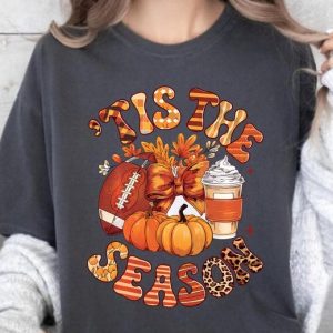 Comfort Colors® Fall Season Shirts, Tis The Season Sweatshirt, Fall Pumpkin Shirt, Retro Halloween Aesthetic, Women Halloween Pumpkin shirt