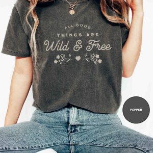 Vintage Wild & Free Graphic Tee - Retro Inspirational Shirt