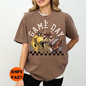 Comfort Colors Football Mama Shirt Sports Mom Tee Game Day sweatshirt
